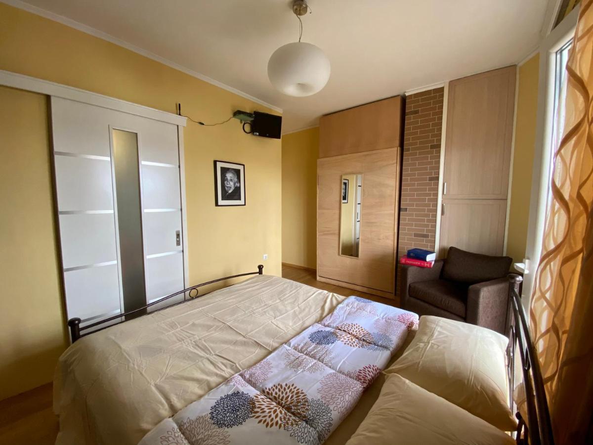 אתונה Einstein'S Apartment מראה חיצוני תמונה